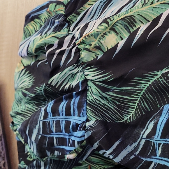 Gorgeous Tropical Maxi Dress - Picture 8 of 12